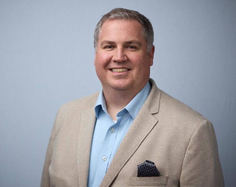 Noel Thompson, Solution VP, AI & CRM Solutions